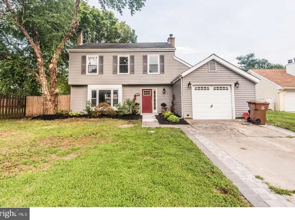 28 Oakwood Pl, Swedesboro, NJ 08085