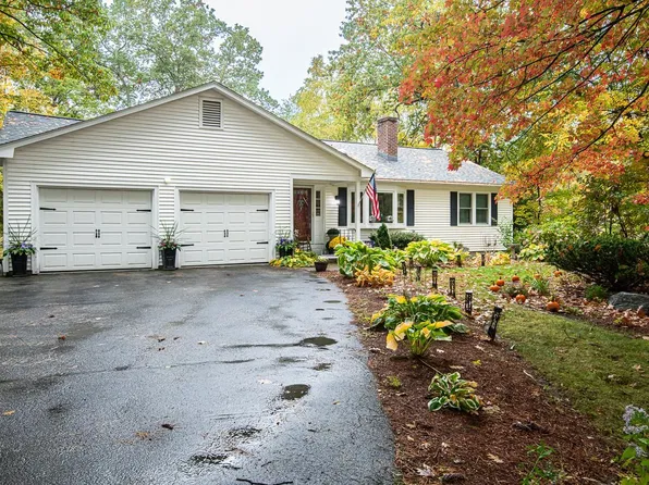 377 Sherburne Road, Pelham, NH 03076