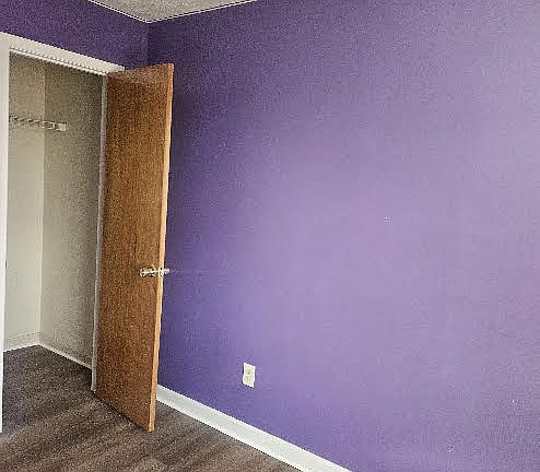 4th image of 171 E Village Rd
