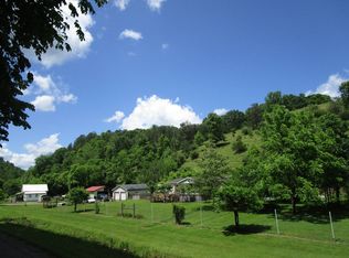 1413 Spruce Run Rd, Glenville, WV 26351