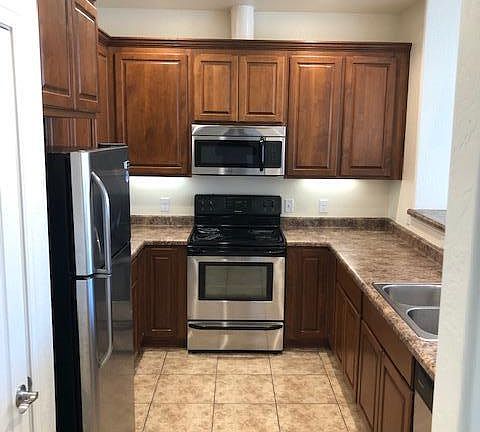 2nd image of 321 Jefferson St SE #3-E