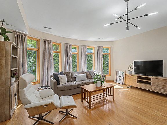 4th image of 1320 N Cleveland Ave #2