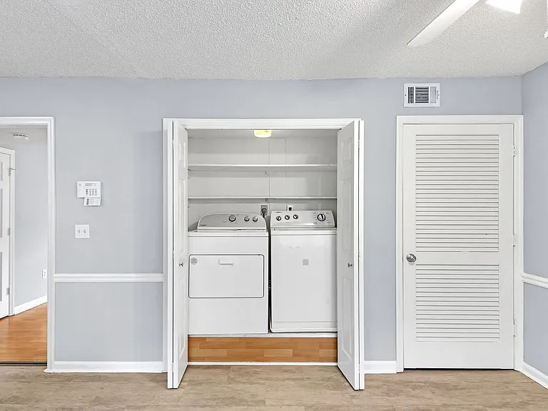 4000 Sand Wedge Cir NW — Photo 9