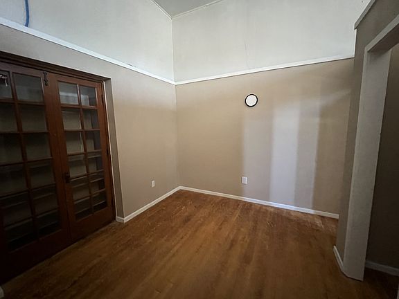 4th image of 411 Clayton St #11434213