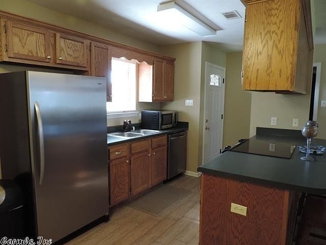 2nd image of 1375 Arapaho Trl