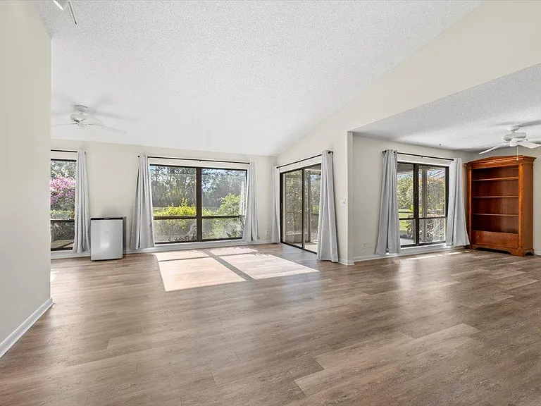 2621 SW Egret Pond Cir — Photo 2