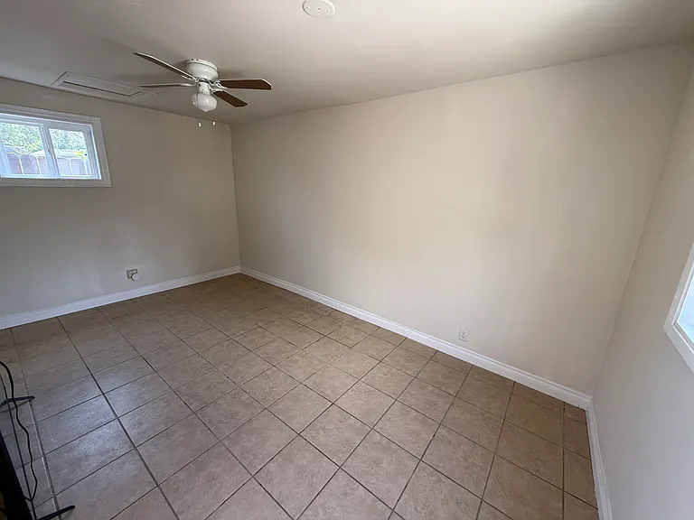 21618 Valerio St — Photo 7