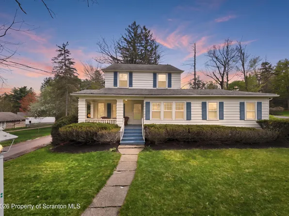 186 Machell Ave, Dallas, PA 18612