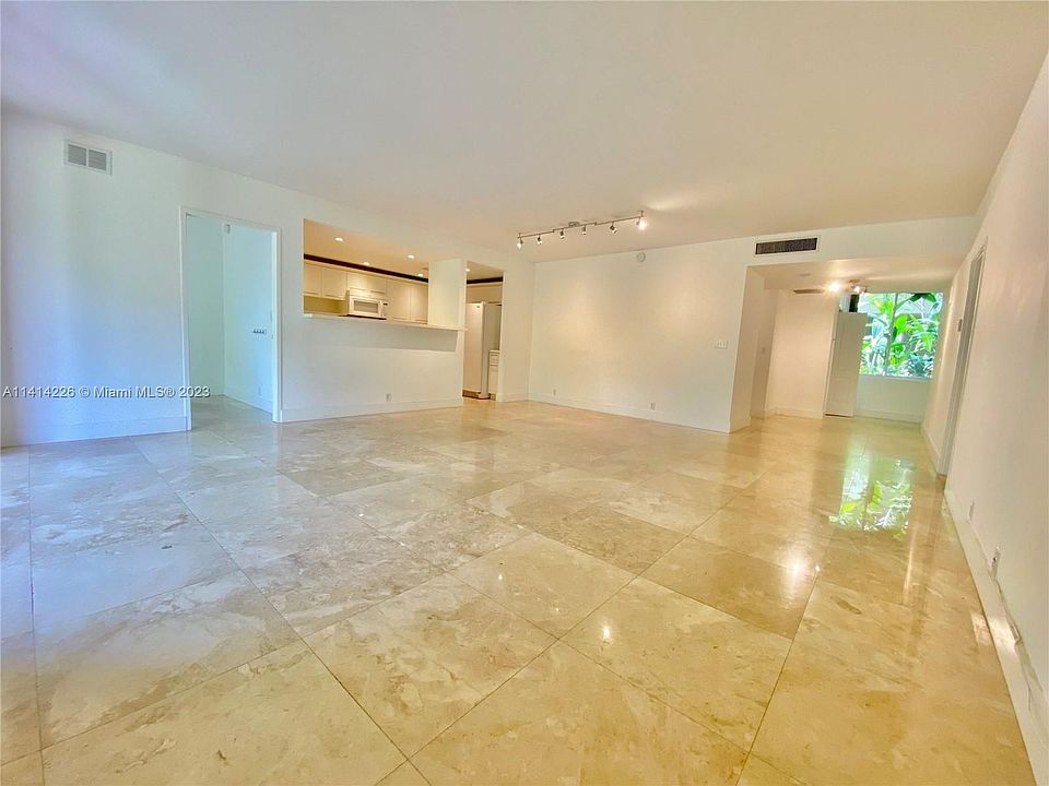 1st image of 141 Crandon Blvd APT 133
