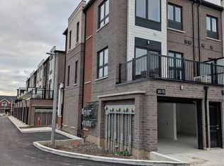 70 Kenesky Dr #30, Hamilton, ON L8B1X1