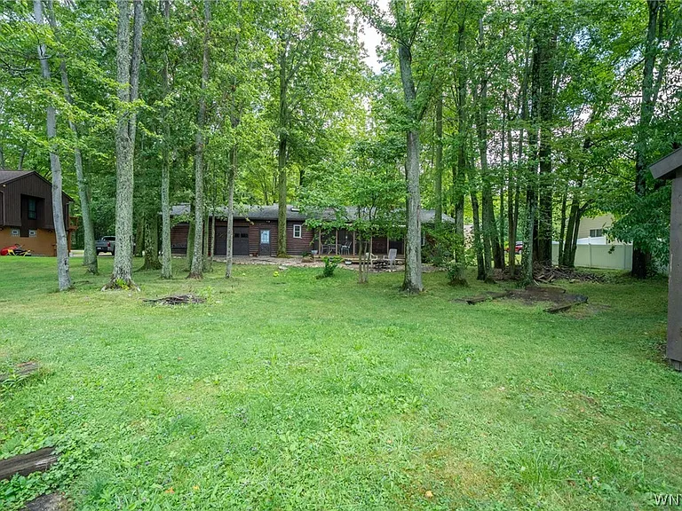 8376 Cobblestone Ct — Photo 11