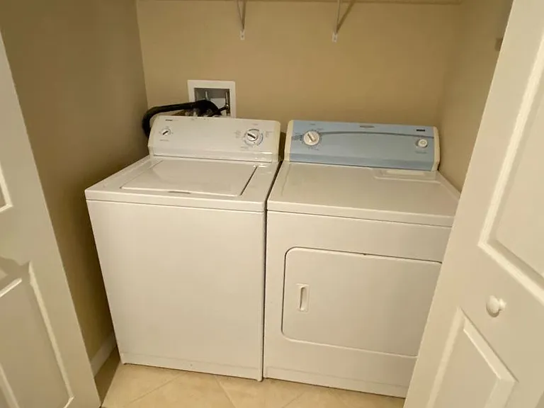 208 Canterbury Bell Dr — Photo 15