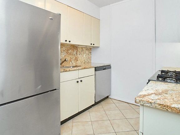 3rd image of 350 E 52nd St APT 14G
