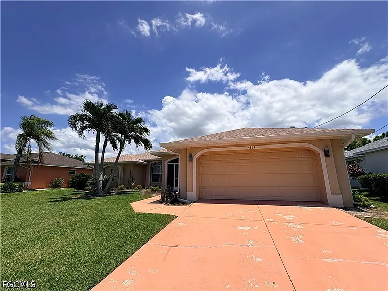 4313 SW 19th Ave — Photo 1