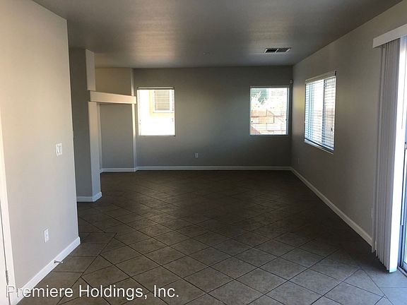 3rd image of 6216 Fort Worth St