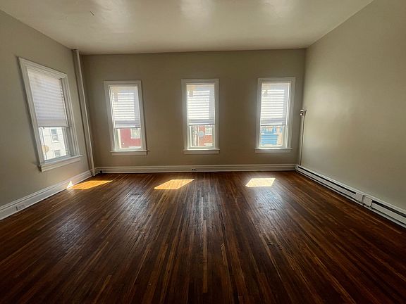 2nd image of 24 N Hartley St Unit 2