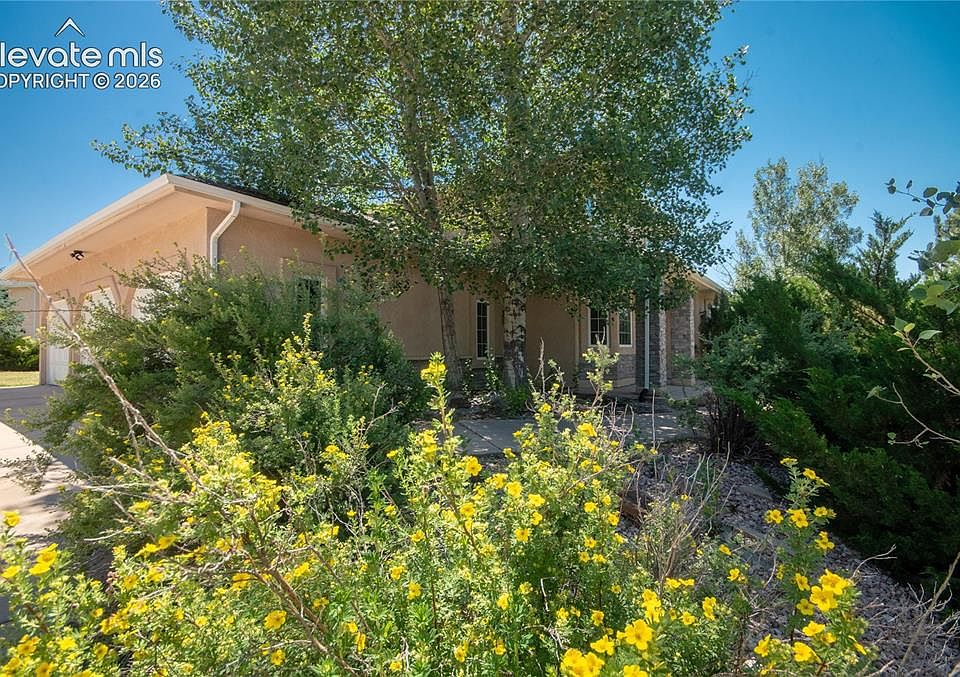 1st image of 19558 Fox Trail Way