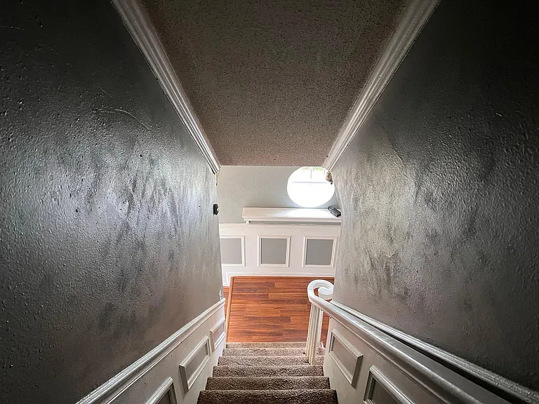 1703 Delano St — Photo 48