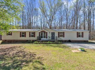 109 Lakeside Dr, Taylors, SC 29687