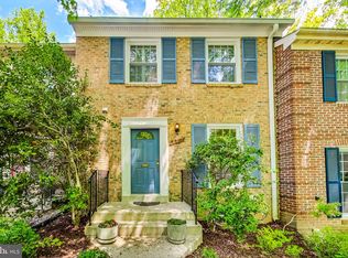 1537 Chatham Colony Ct, Reston, VA 20190