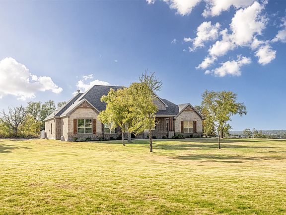 2nd image of 504 Bush Ct