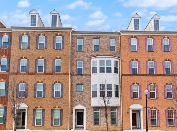 9541 Center St, Manassas, VA 20110