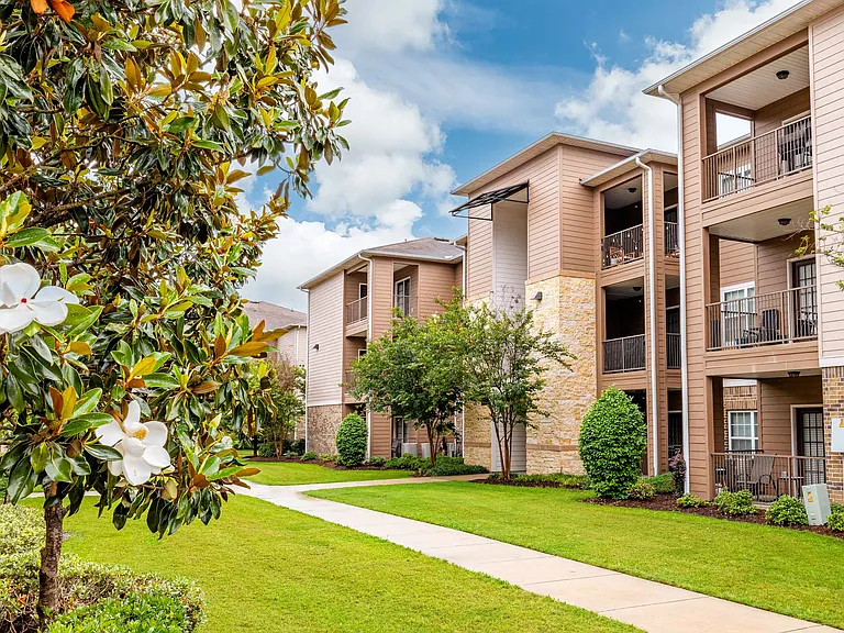 Landmark at Spring Cypress — Photo 7