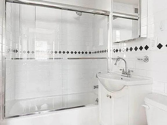 5th image of 85 8th Ave APT 1A