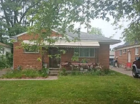 19930 Gaylord, Redford, MI 48240