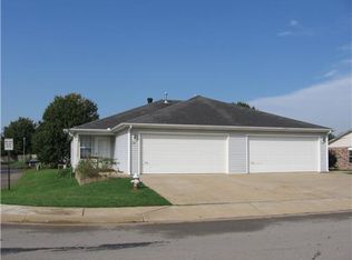 174 W Rainsong St, Farmington, AR 72730