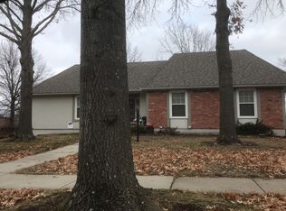 8609 N Overland Dr, Kansas City, MO 64154