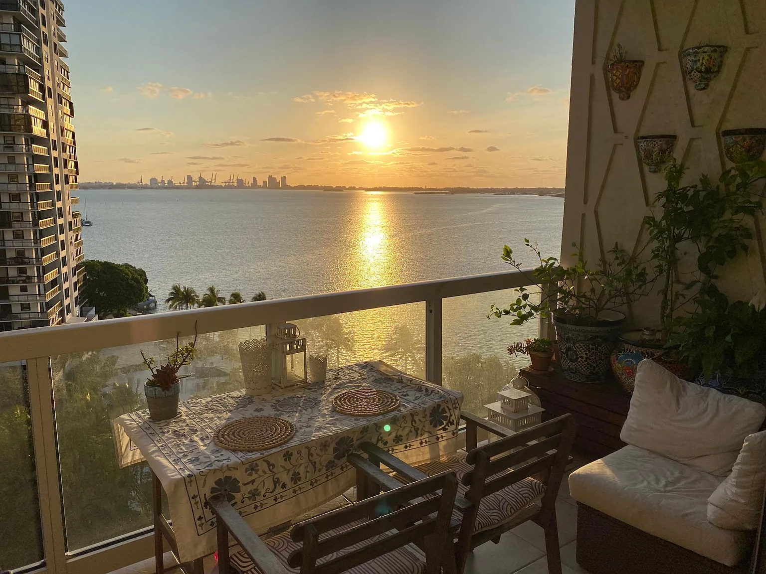 2451 Brickell Ave — Photo 2