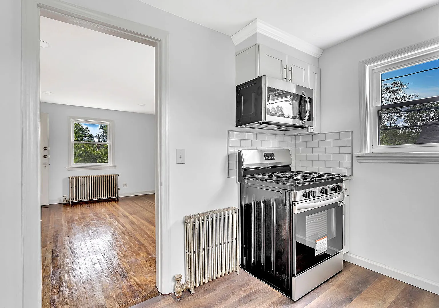 401 Sanford Ave Dunellen, NJ 08812 — Photo 4