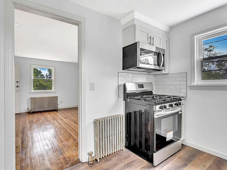 401 Sanford Ave — Photo 4
