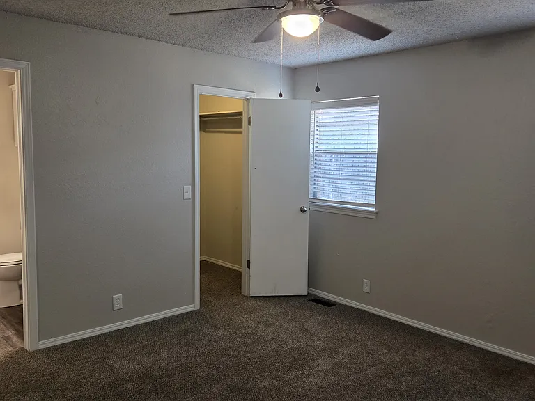 401 Norton Cir — Photo 18