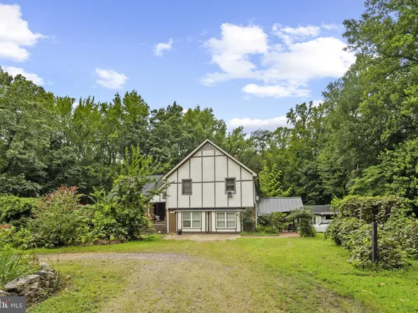 8110 Hobson Ln, King George, VA 22485