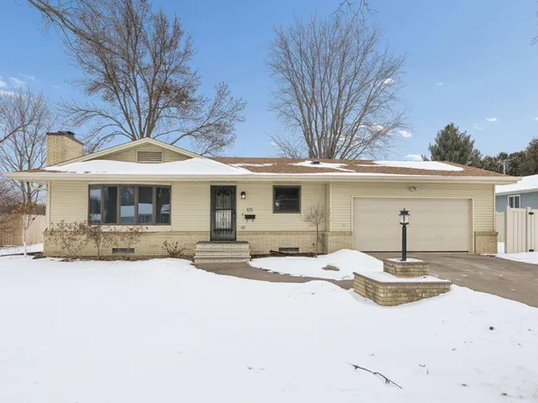 1011 Hazel St, River Falls, WI 54022