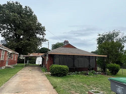852 Dallas St Photo 1