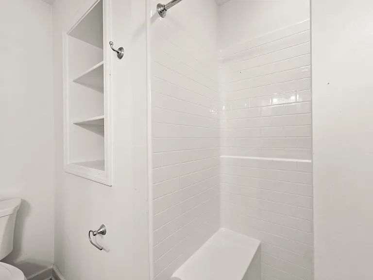 653 Delaware Ave — Photo 14
