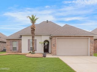 102 Agrarian Ave, Rayne, LA 70578