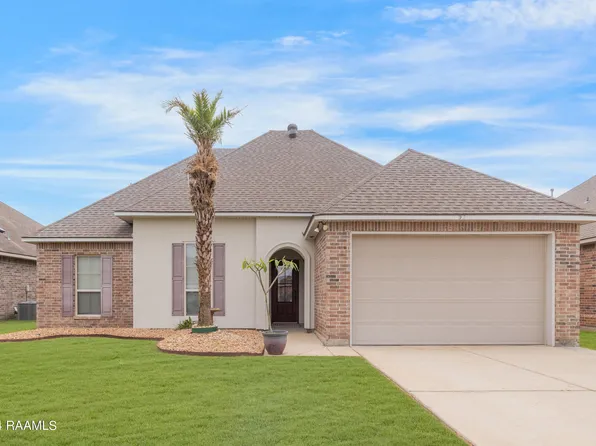 102 Agrarian Ave, Rayne, LA 70578