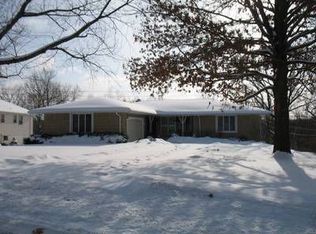 9837 Shepherds Dr, Kansas City, MO 64131