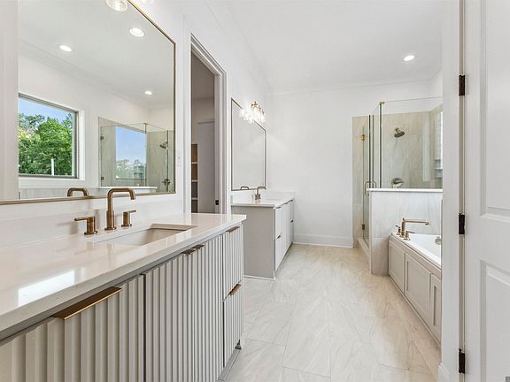 5th image of 9085 Hillon Hood Rd