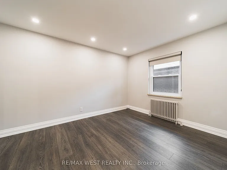 237 Melrose St #7 — Photo 11