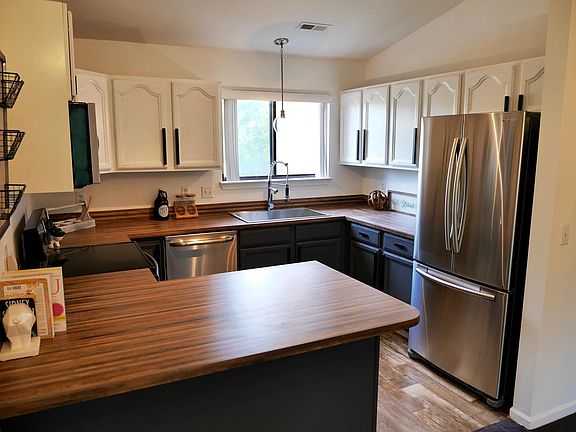 3rd image of 42826 Lilley Pointe Dr #186