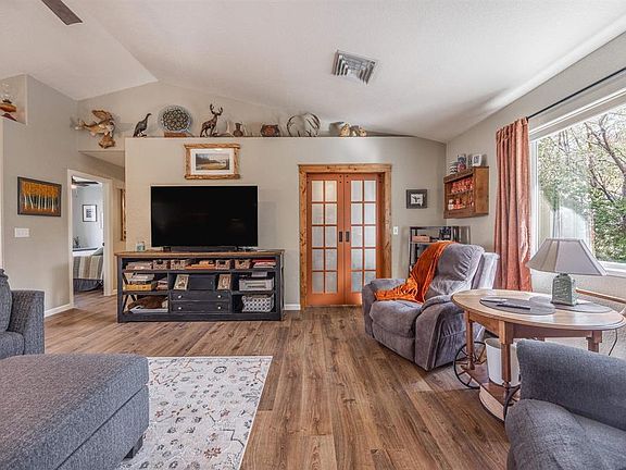 5th image of 2324 Mead Lane