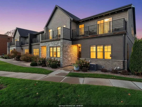 755 William St #6, De Pere, WI 54115