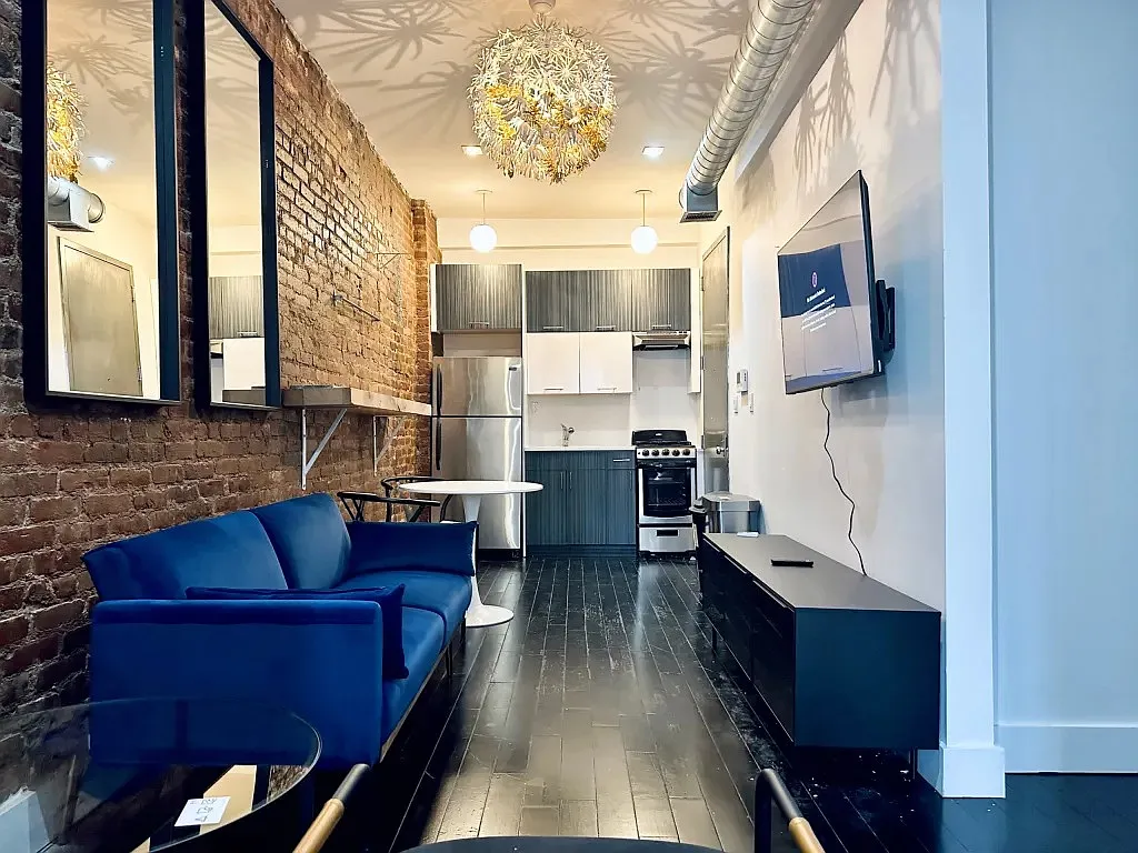 3 bed, 1.5 bath, 1000 sqft, $1,150 — Photo 4