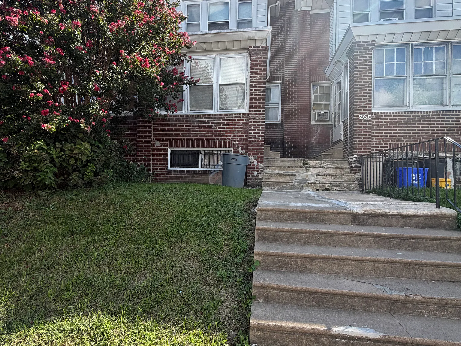 3 bed, 1140 sqft, $1,500 — Photo 1