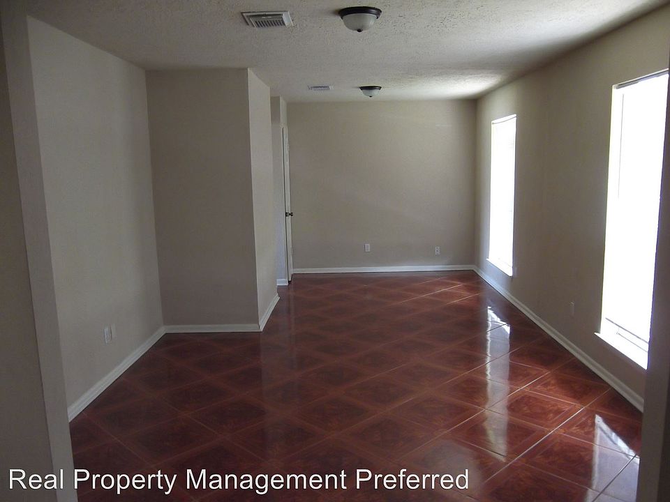2nd image of 10715 Sagewillow Ln